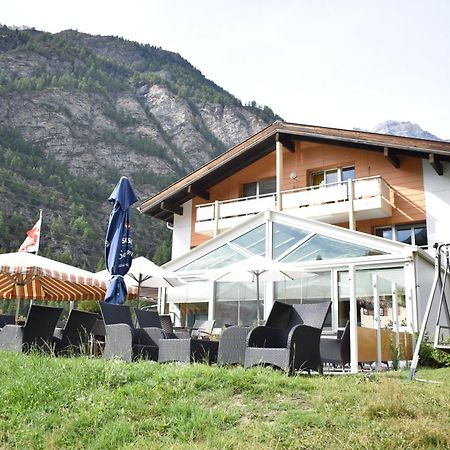 Restaurant & Hostel Hole In One Randa Extérieur photo